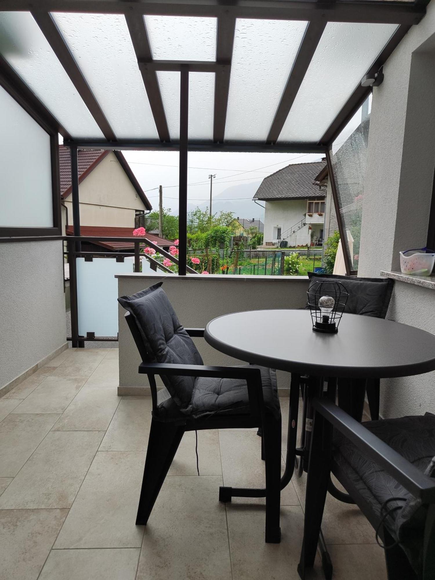 Hisa Spuntar Appartement Bovec Buitenkant foto